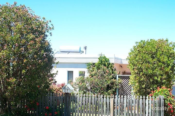 42 Dammerel Cres, Emerald Beach, NSW 2456