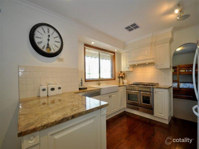 2 Elizabeth St, Flagstaff Hill, SA 5159