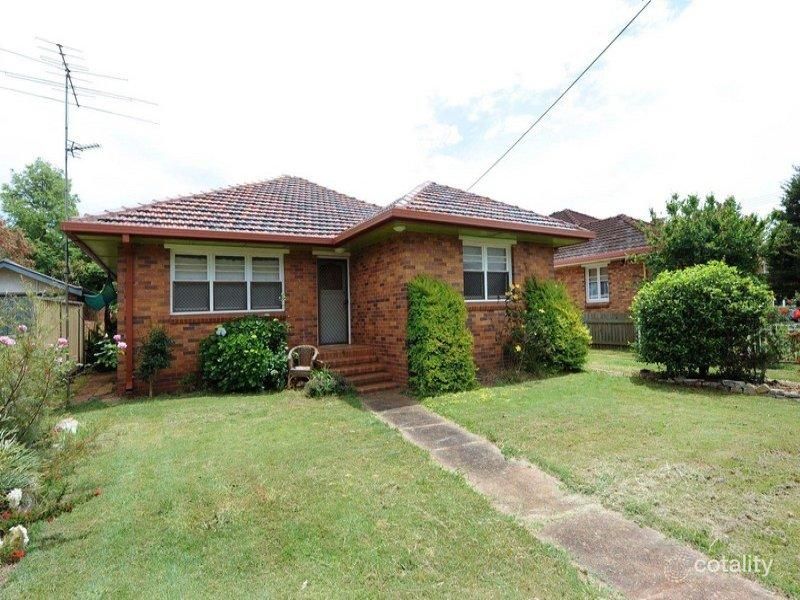 27 Justin St, Harristown, QLD 4350