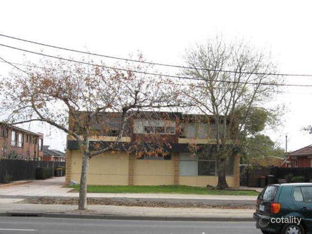 1/7 Warrigal Rd, Hughesdale, VIC 3166