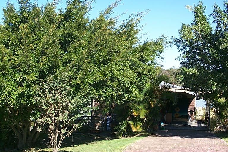 4 Bauhinia Dr, Mooloolaba, QLD 4557