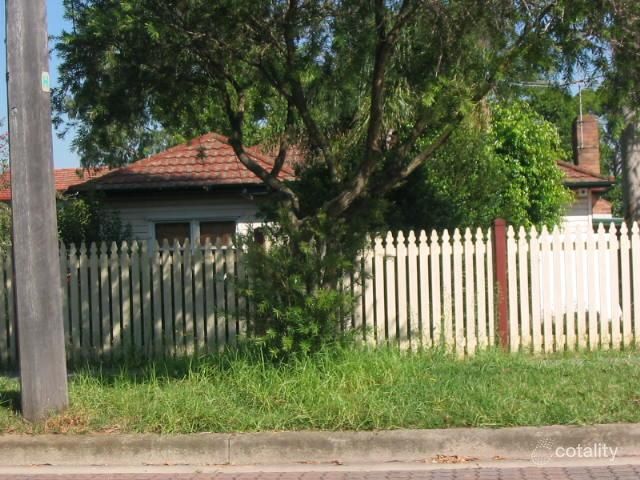 8 Carson St, Panania, NSW 2213