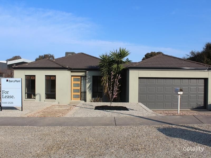 9 Isabella Gr, Strathdale, VIC 3550