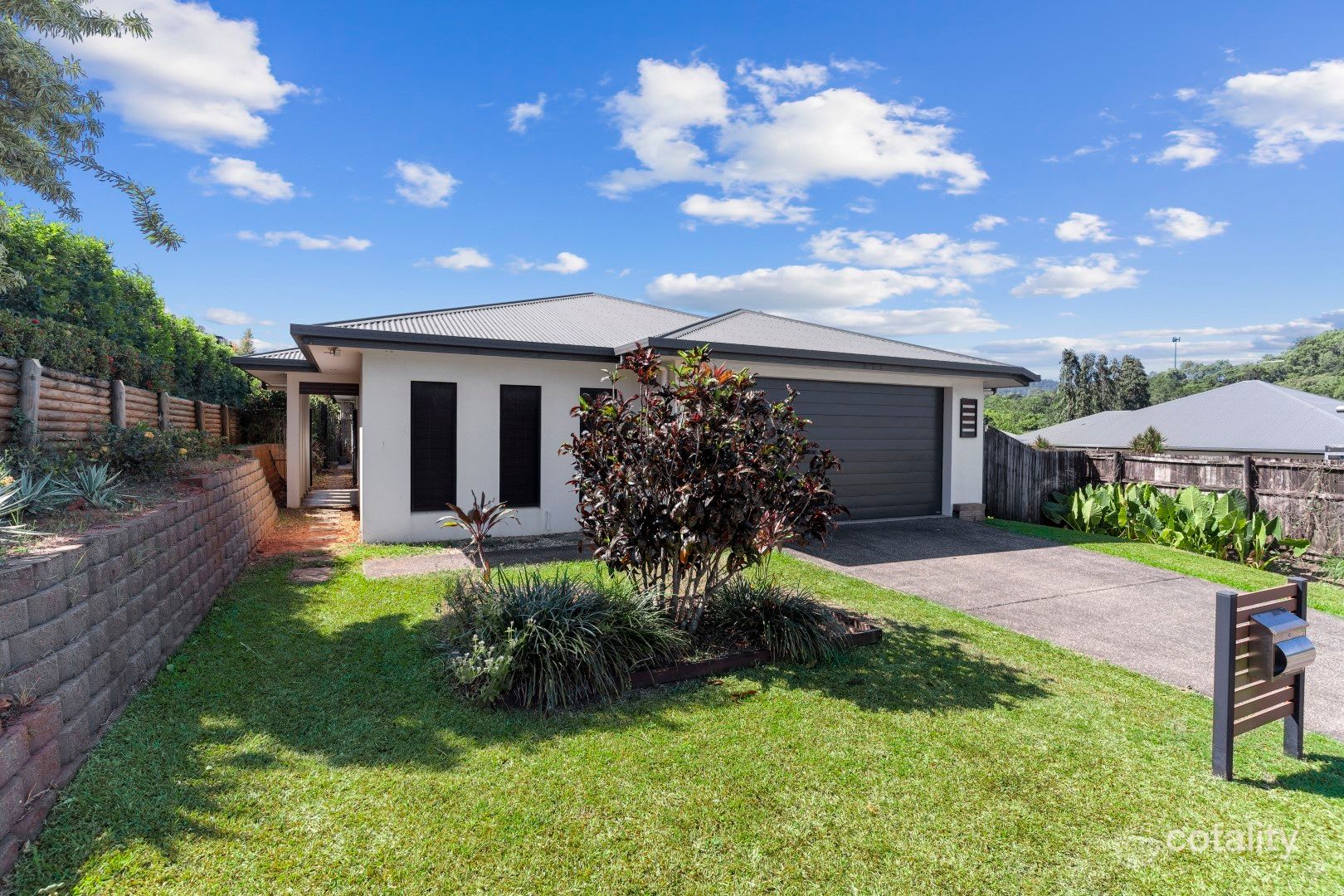 14 Teraglin St, Kanimbla, QLD 4870