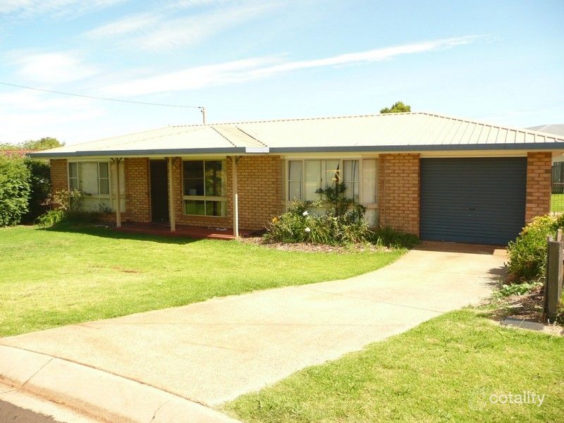 14 Coolawin Ct, Wilsonton Heights, QLD 4350