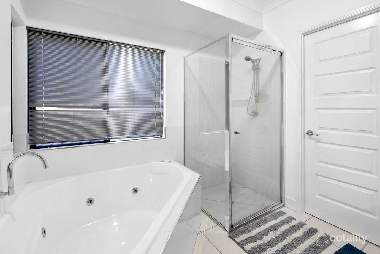 4 Kosciusko St, Smithfield, QLD 4878