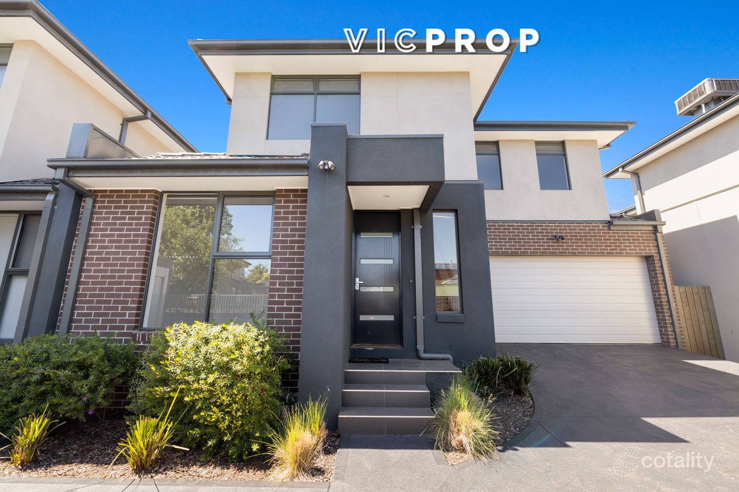 2/42 Gillard St, Burwood, VIC 3125