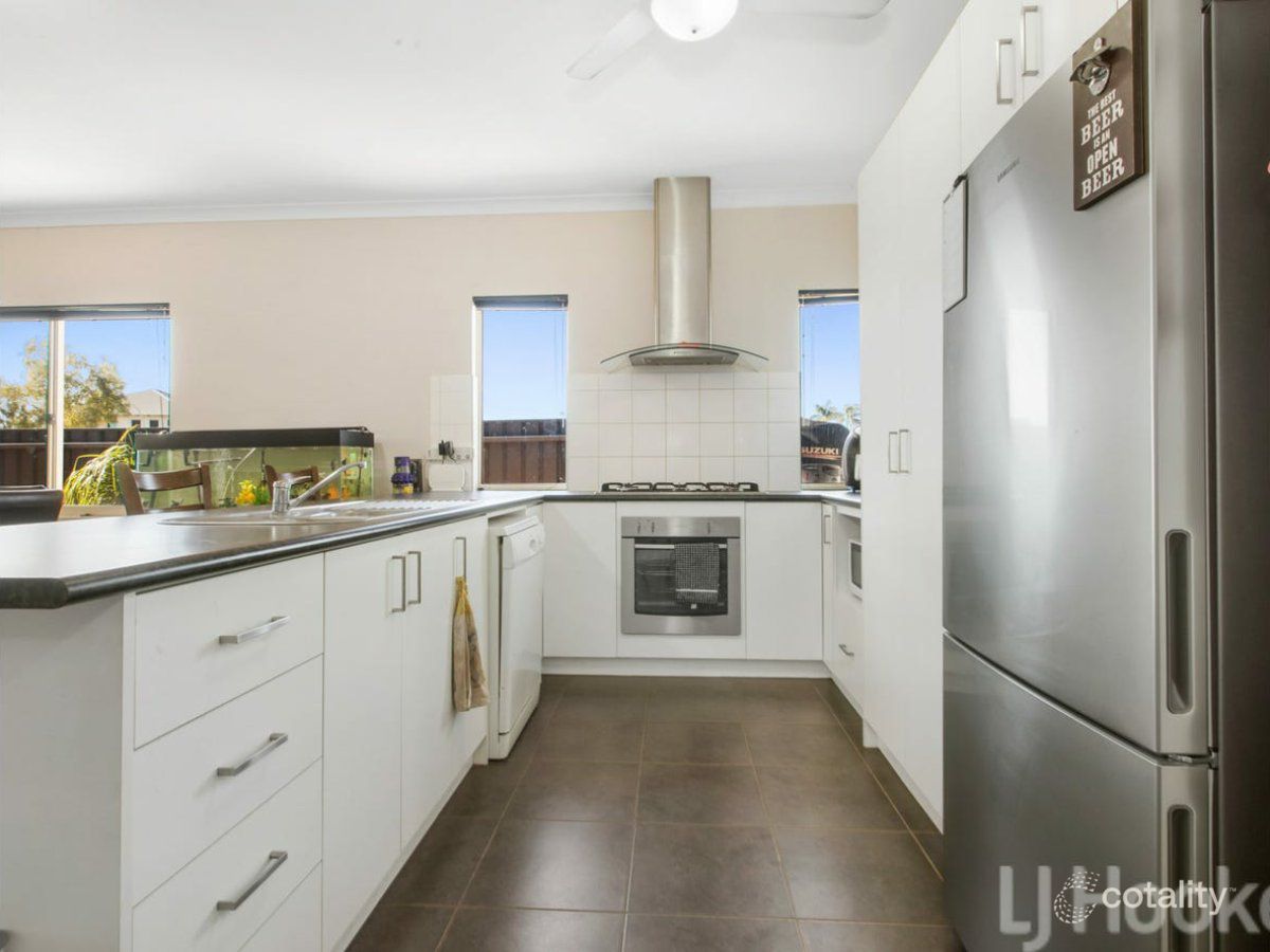 5 Mangguru Lane, Baynton, WA 6714