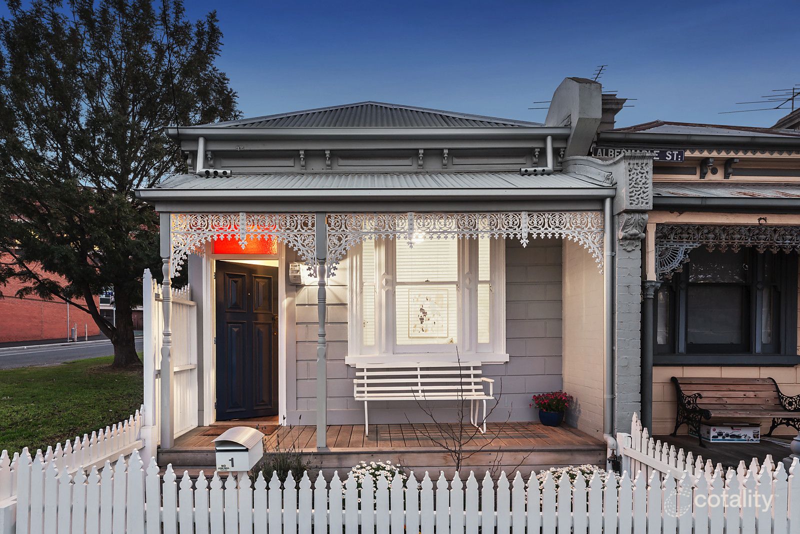 1 Albermarle St, Kensington, VIC 3031
