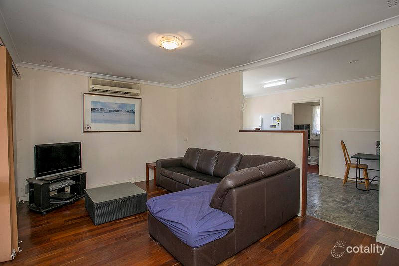 5 Munden Pl, Kelmscott, WA 6111