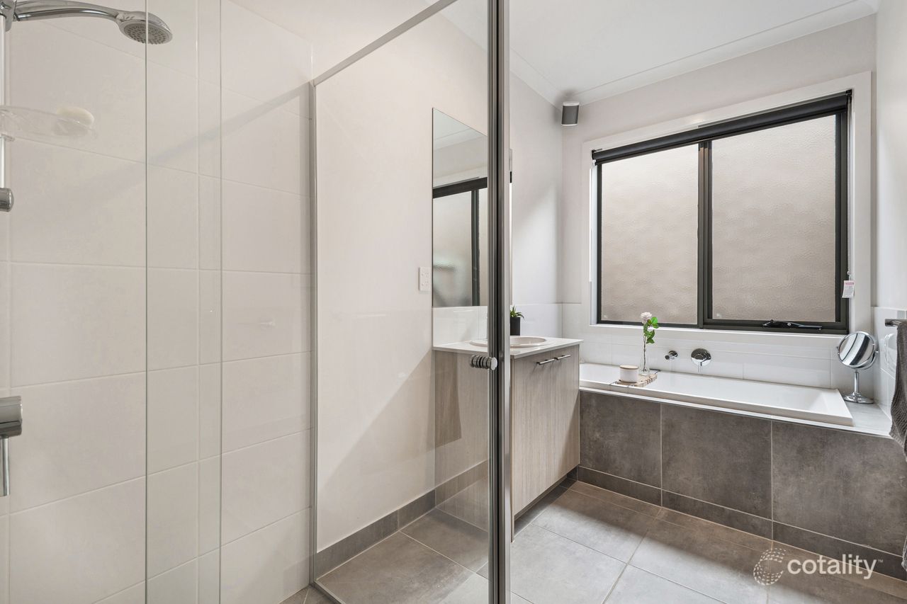 11 Haymic Pl, Tyabb, VIC 3913