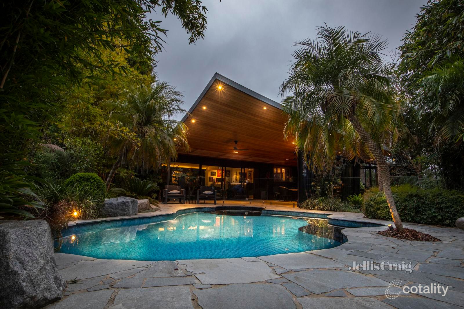 22 Brenda Rd, Research, VIC 3095