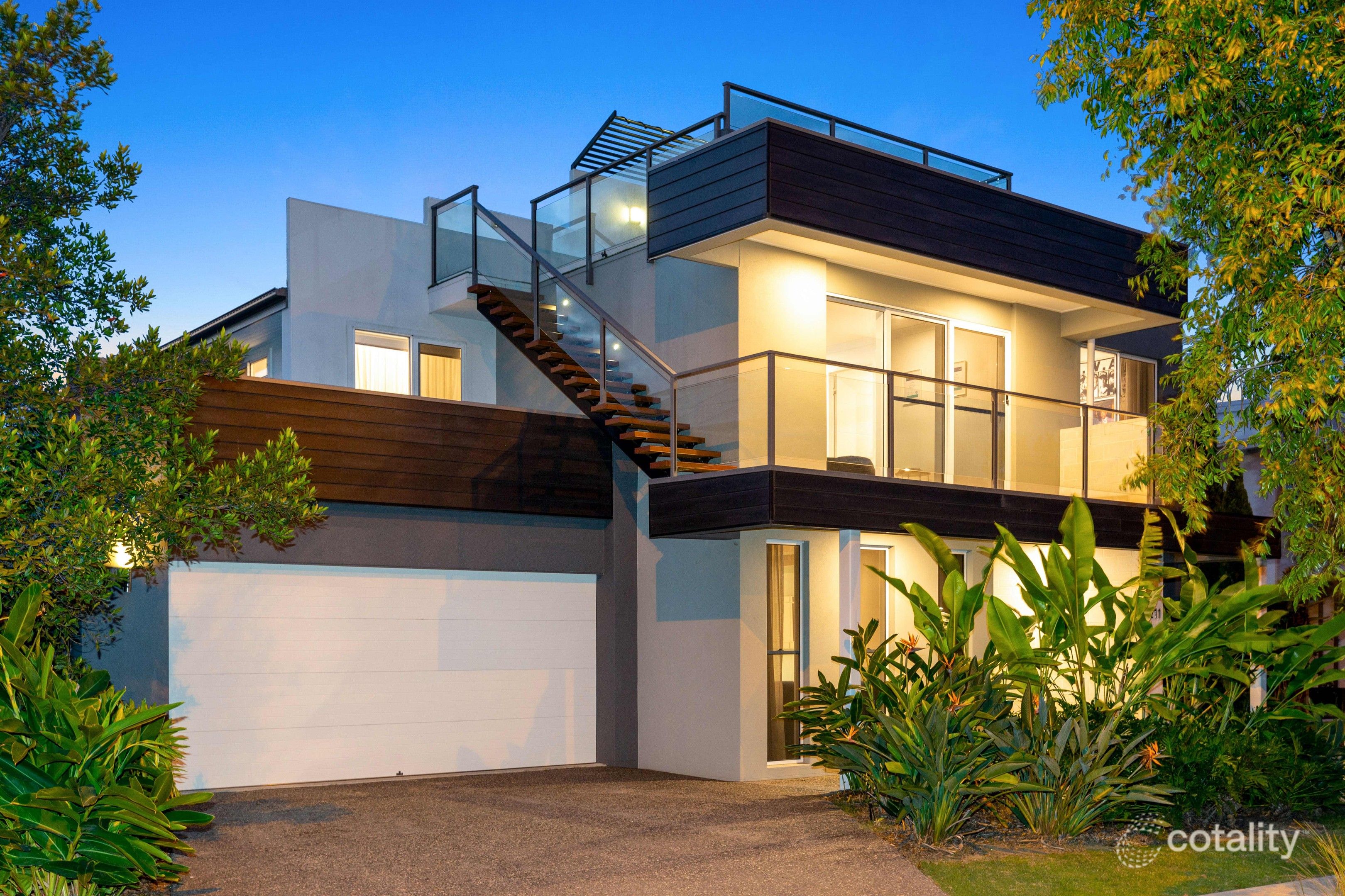 211 Canvey Rd, Upper Kedron, QLD 4055