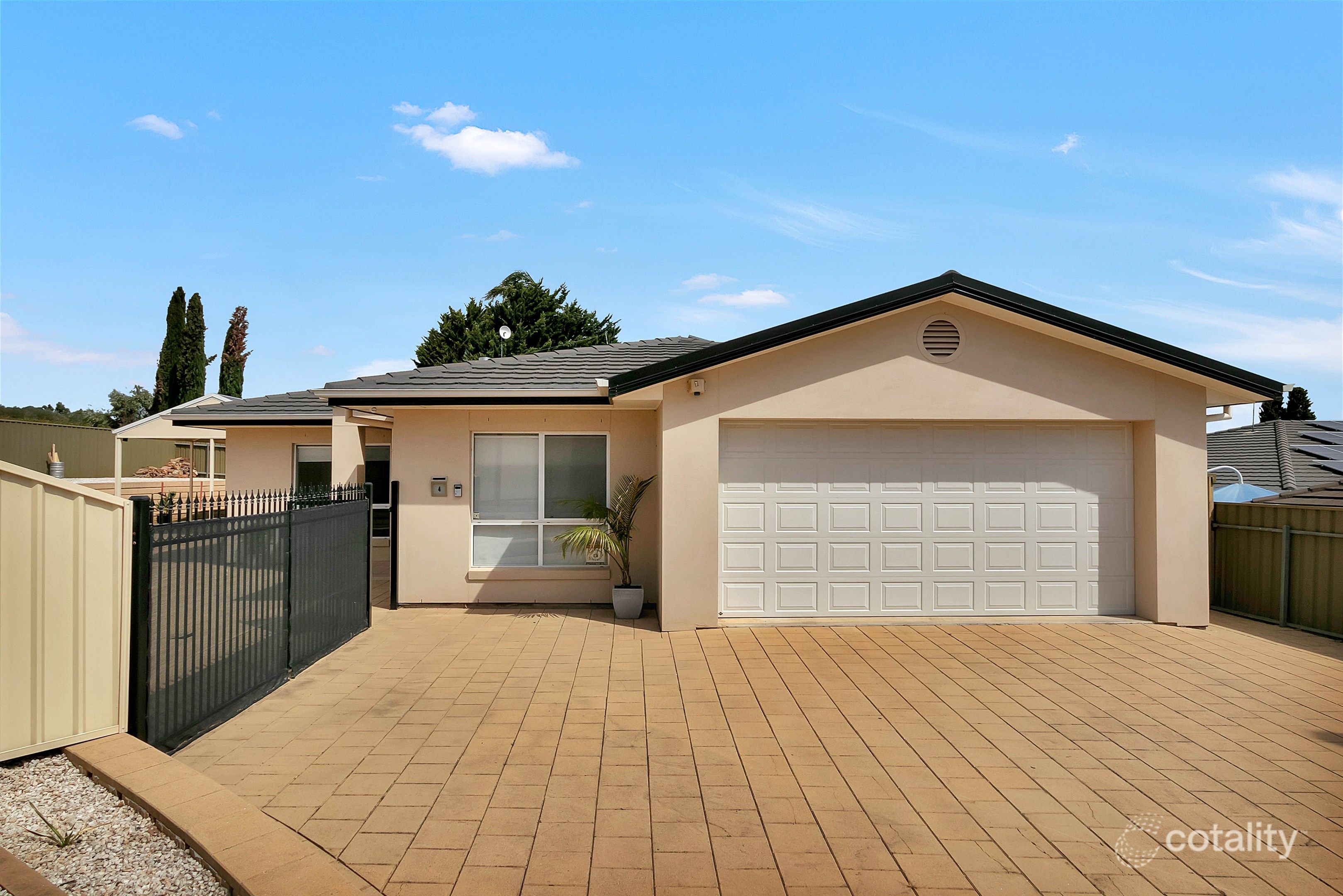 4 Fabian Ct, Craigmore, SA 5114