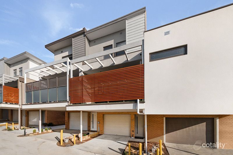 1 Dover Cl, Lilydale, VIC 3140