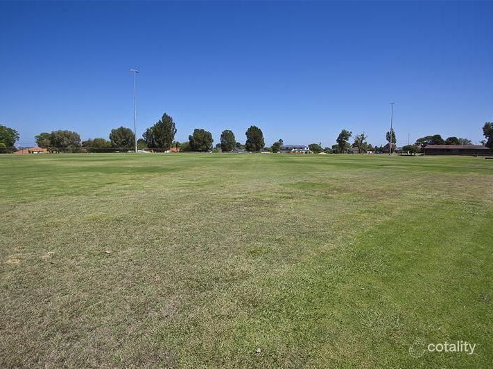 8 Woodchester Pl, Nollamara, WA 6061