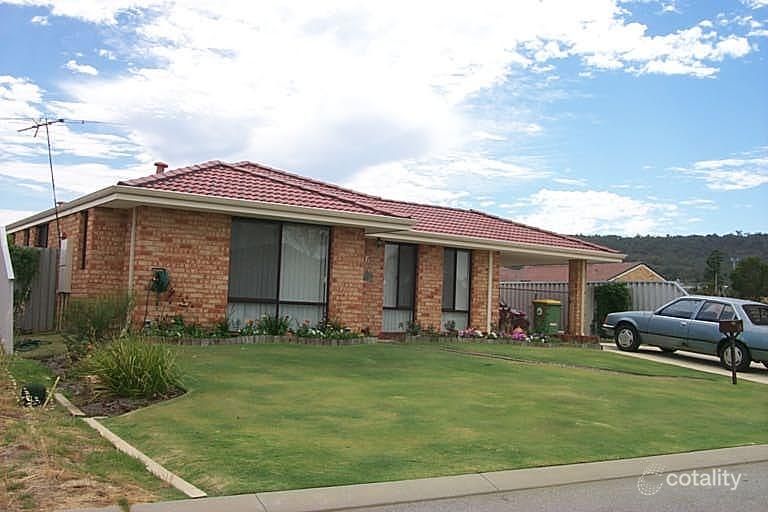 6 Hastie Cl, Brookdale, WA 6112