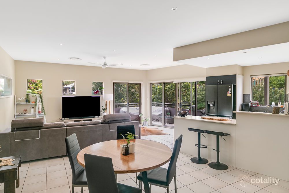 8/77 Mclean St, Coolangatta, QLD 4225