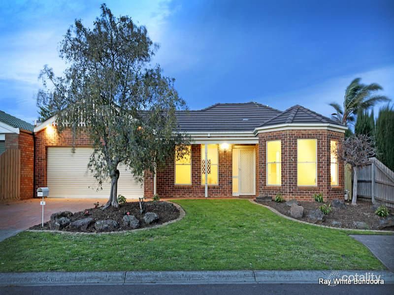 4 Kingfisher Pl, South Morang, VIC 3752