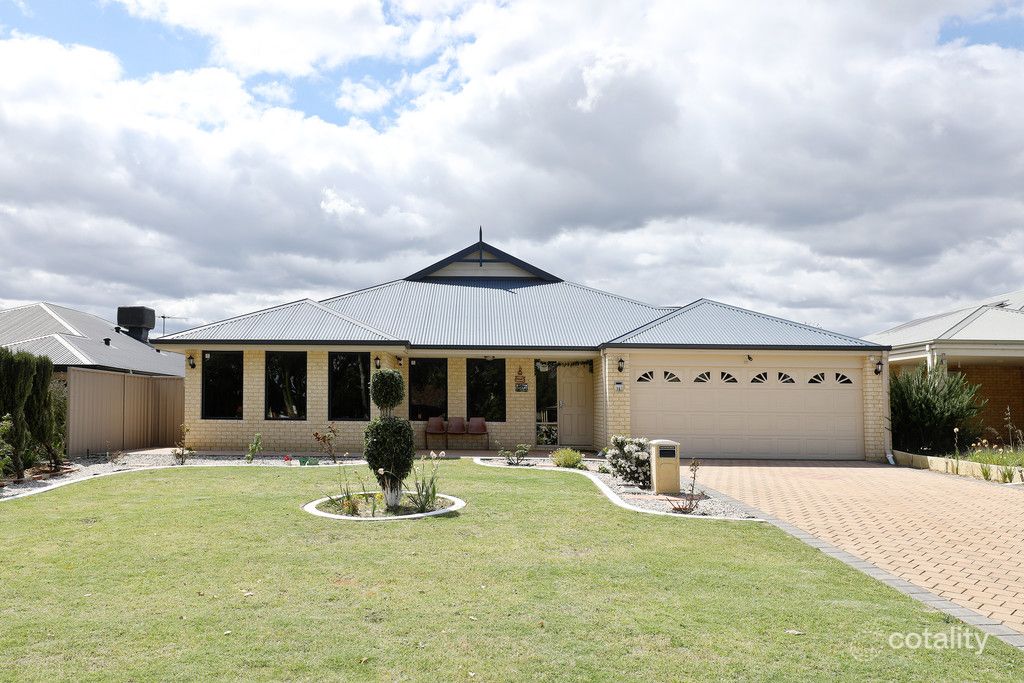 15 Ninth Rd, Brookdale, WA 6112