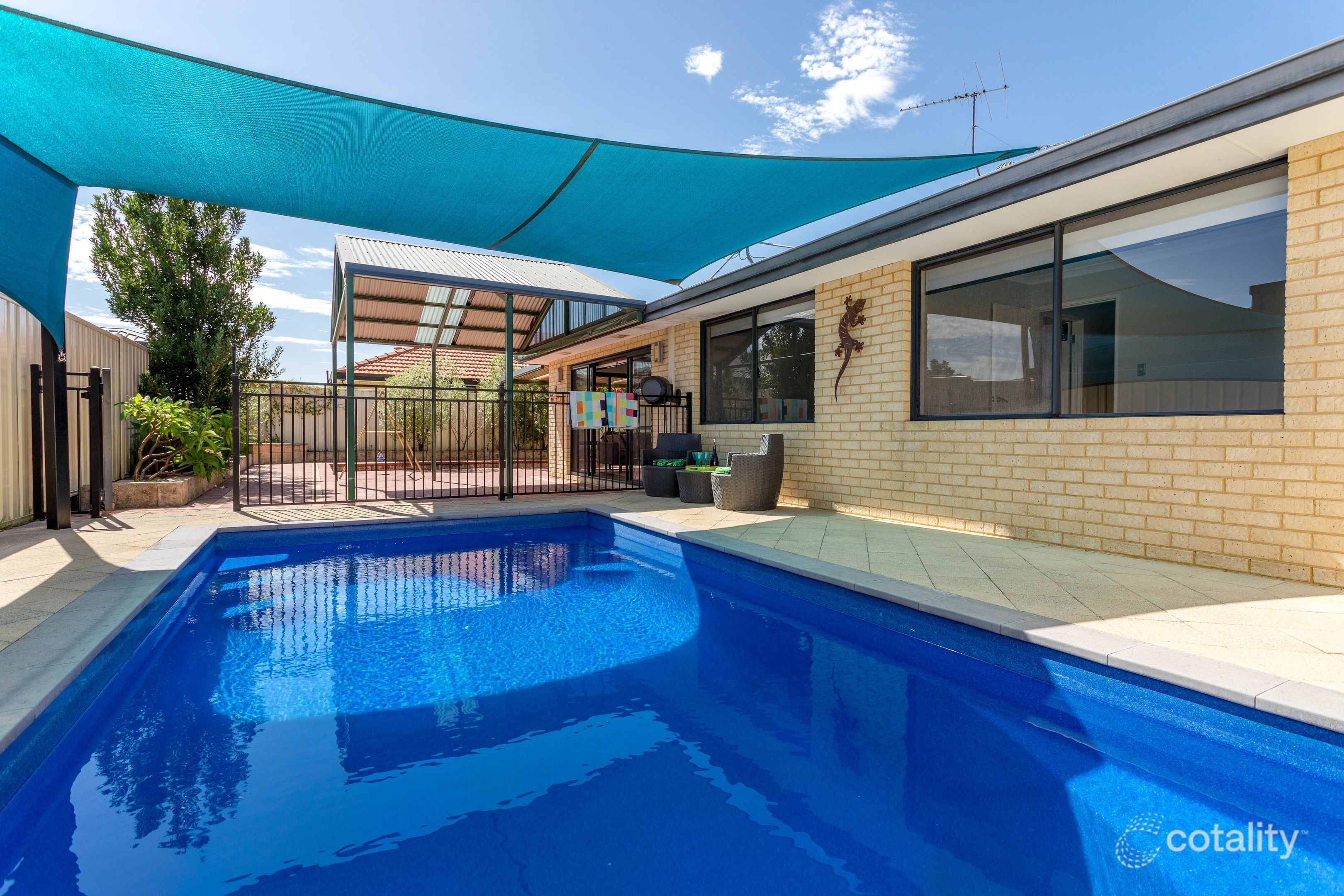 16 Roper Bvd, Hammond Park, WA 6164