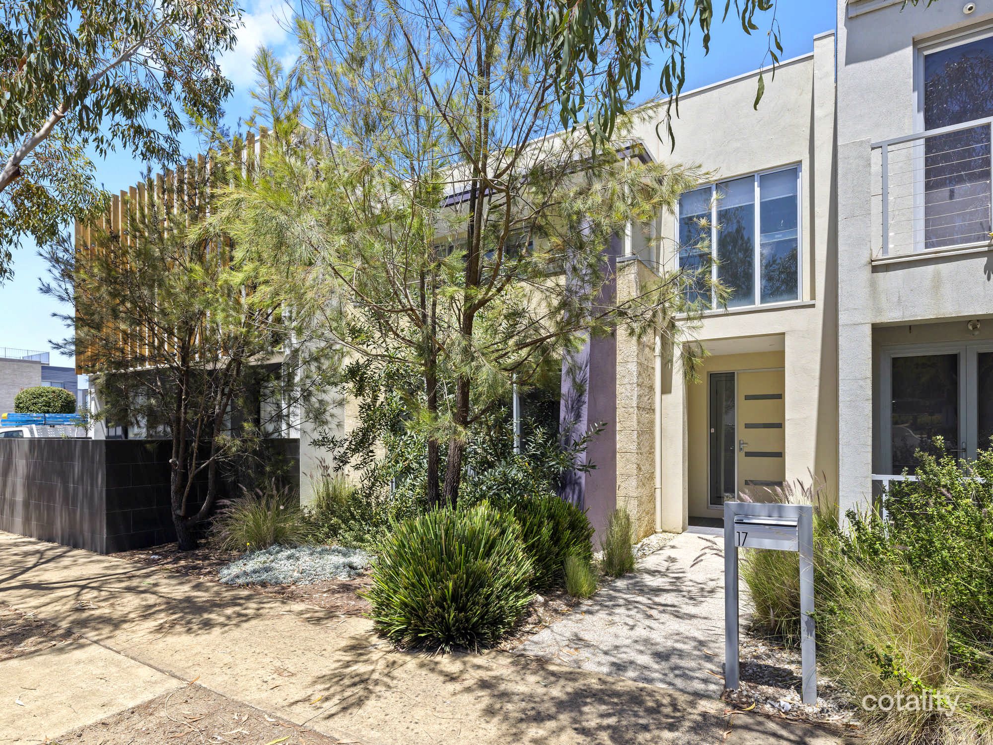 17 Helm Ave, Safety Beach, VIC 3936