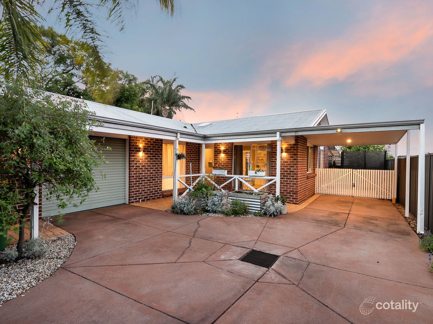 222b Forrest St, Palmyra, WA 6157