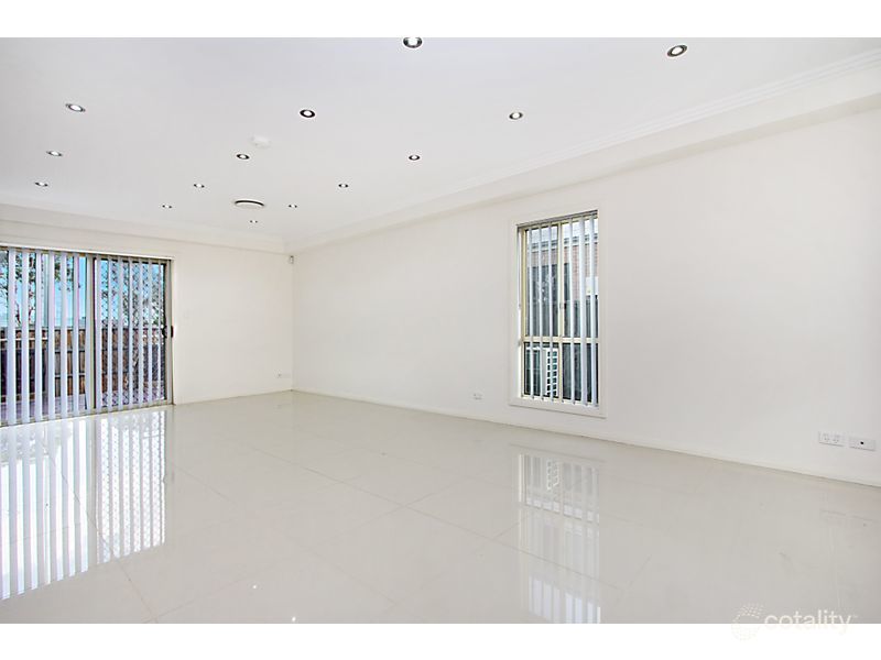 22/7-9 Altair Pl, Hinchinbrook, NSW 2168
