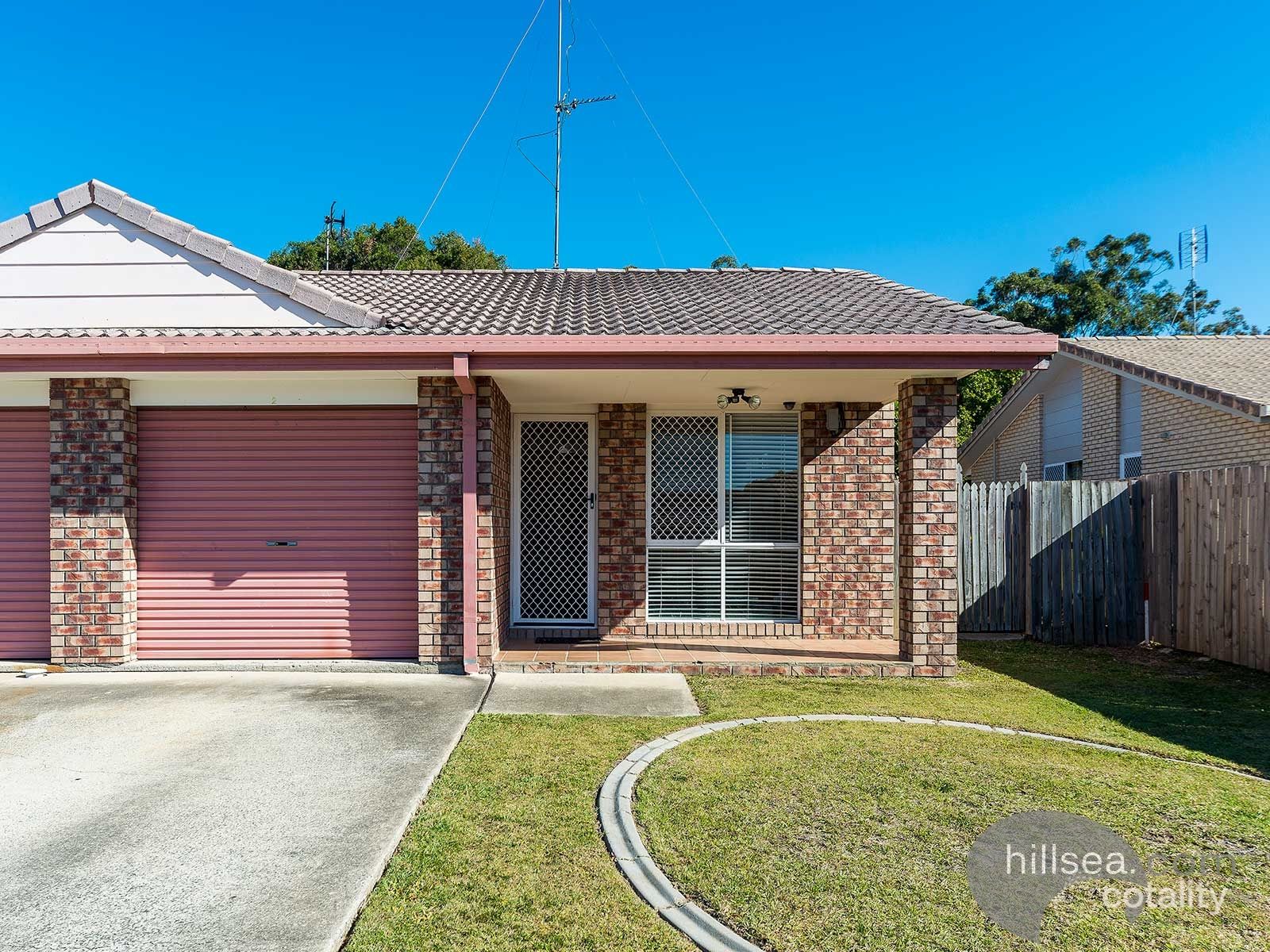 2/12 Calvary Ct, Labrador, QLD 4215