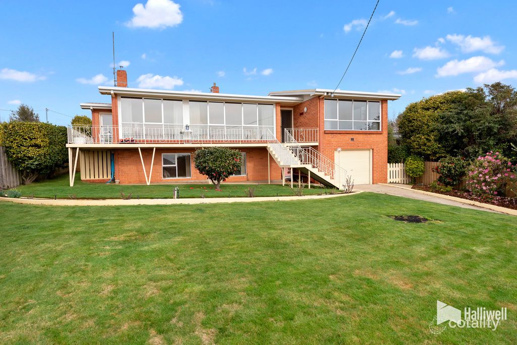 2 Morse Pl, Devonport, TAS 7310