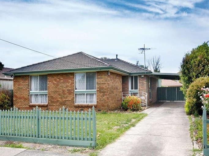 21 Iona Dr, Sebastopol, VIC 3356