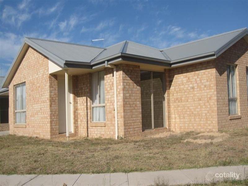 2/21 Condamine St, West Wodonga, VIC 3690