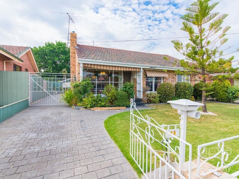 22 Hales Cres, Jacana, VIC 3047
