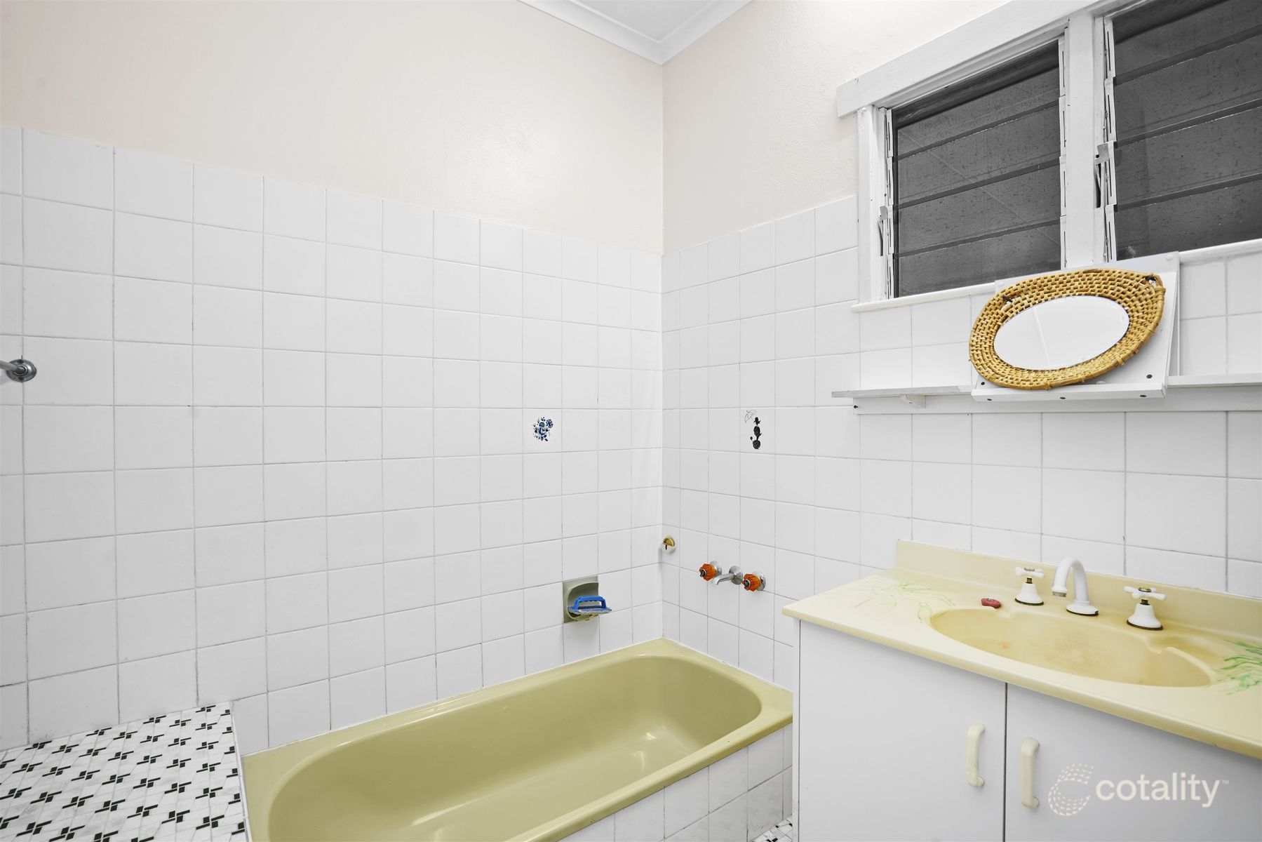 12 Zircon St, Bayview Heights, QLD 4868