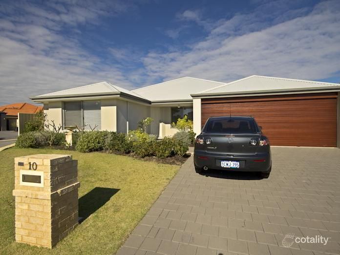 10 Cherokee Gdns, Secret Harbour, WA 6173