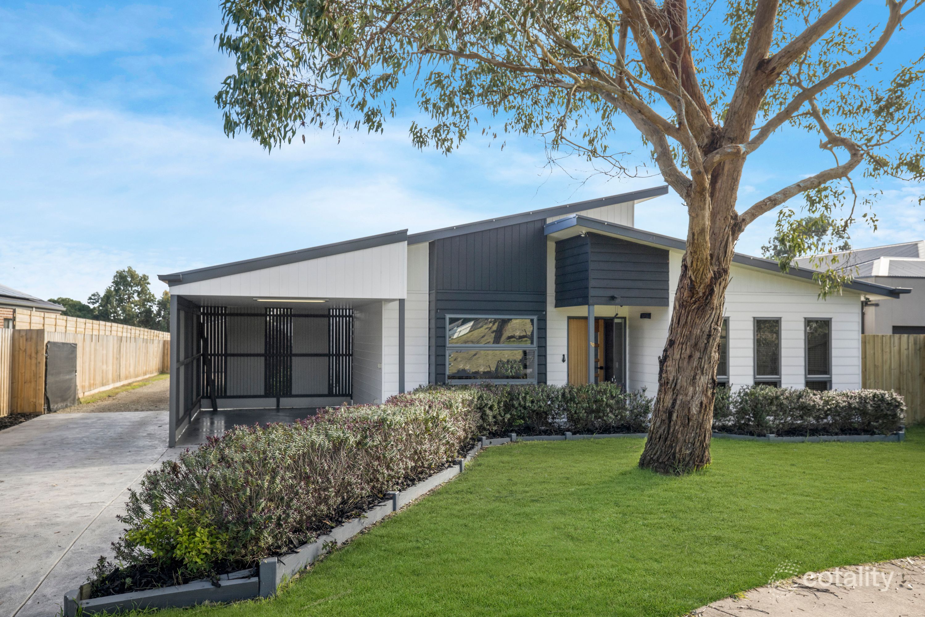 10 Tatiara Dr, Grantville, VIC 3984