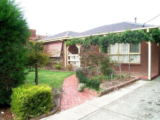 36 Evelyne Ave, Cranbourne, VIC 3977