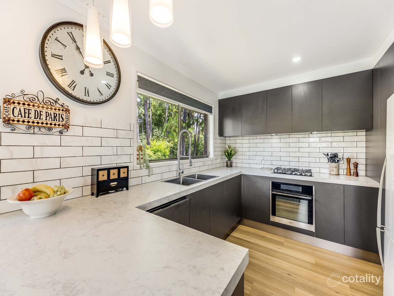 7 Hall Ct, Burnside, QLD 4560