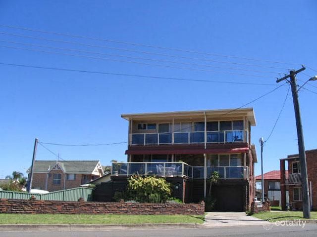 11 Entrance St, Lake Illawarra, NSW 2528