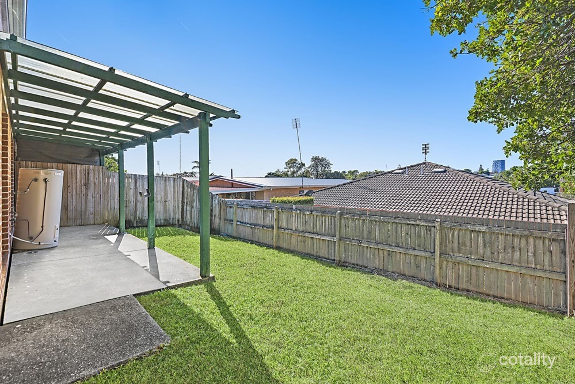 2/51 Kumbari Ave, Southport, QLD 4215