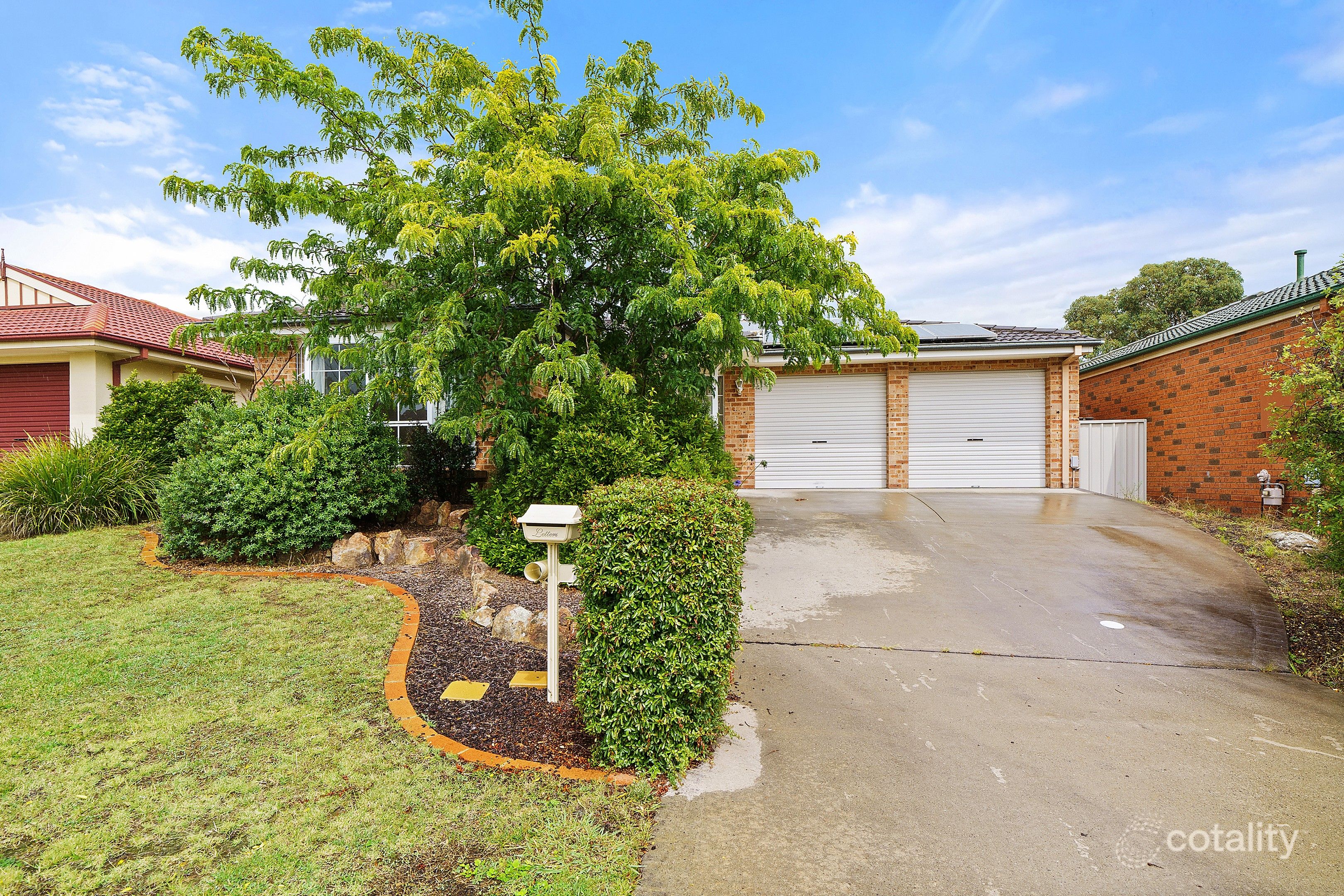 4 Thomas Royal Gdns, Queanbeyan East, NSW 2620