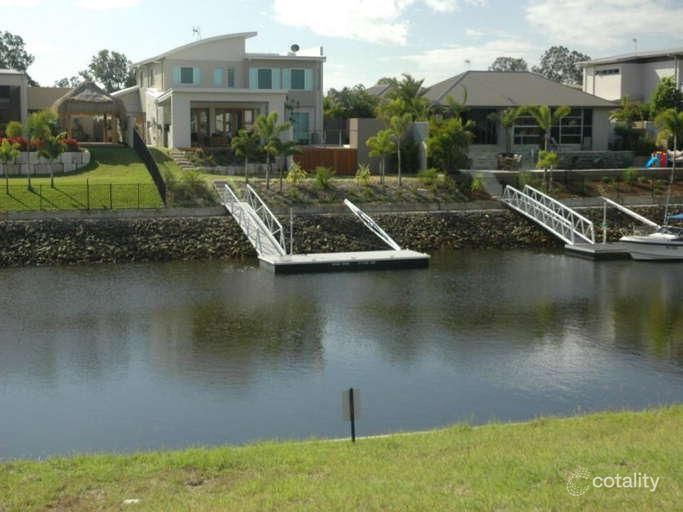 38 Ferrymans Ct, Helensvale, QLD 4212