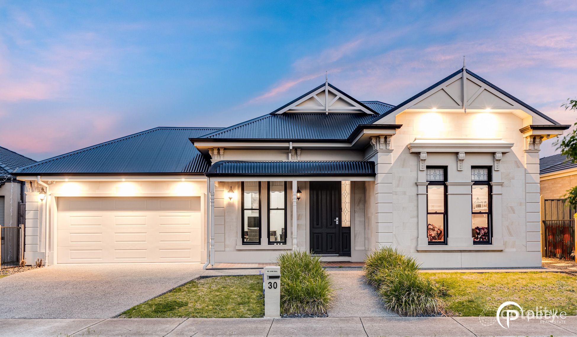 30 Welsh Cres, Clyde North, VIC 3978