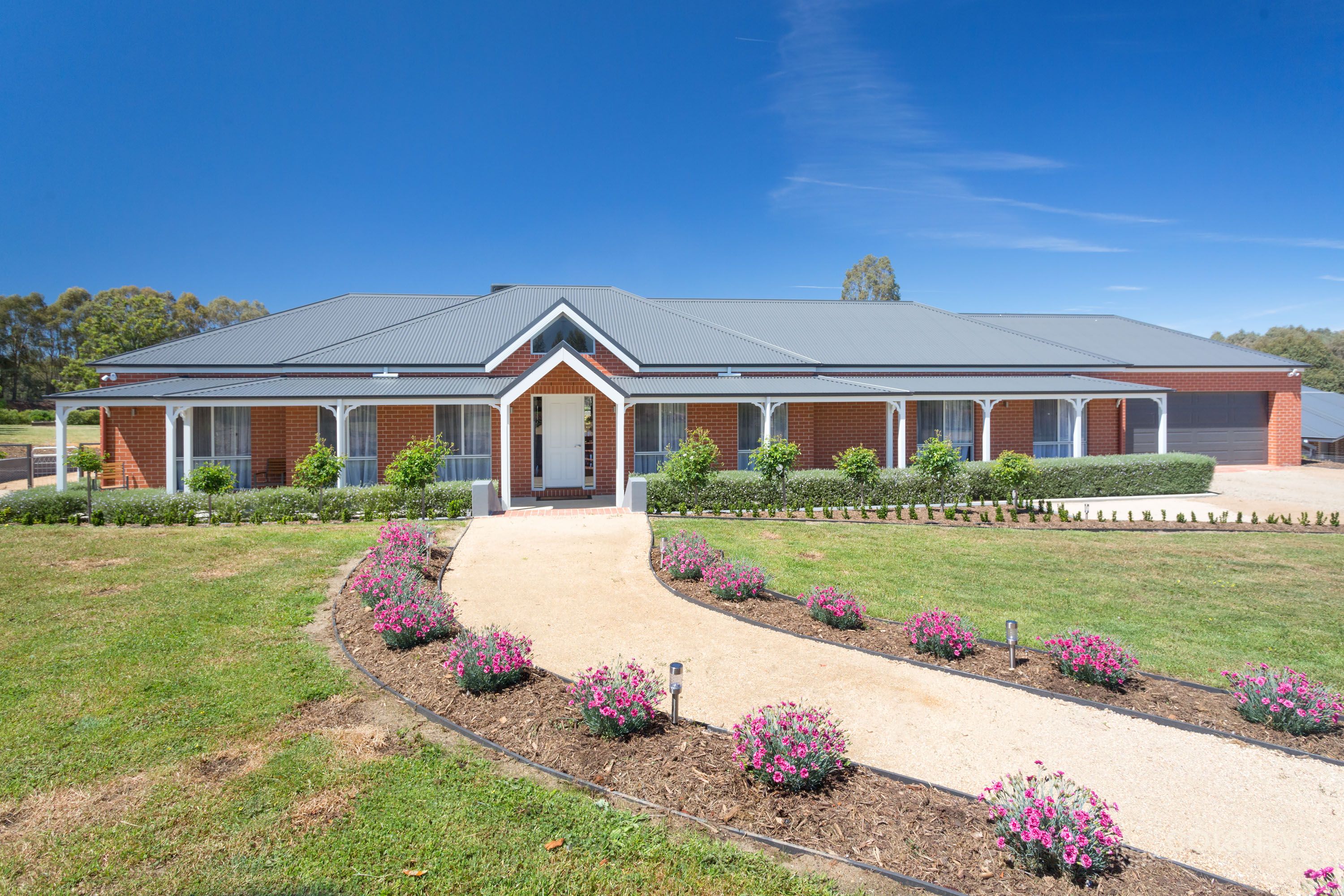 18 Lara Lake Rd, Table Top, NSW 2640