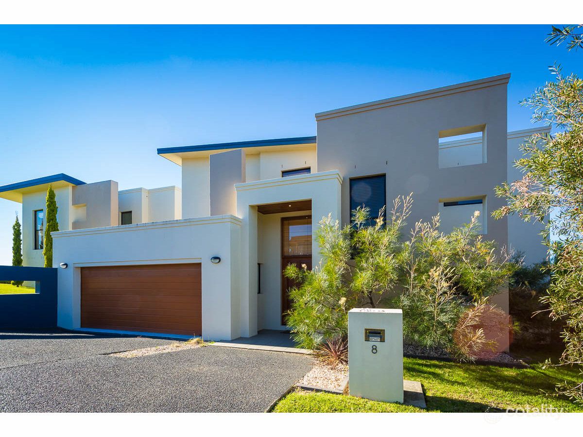 2/8 John Cl, Merimbula, NSW 2548