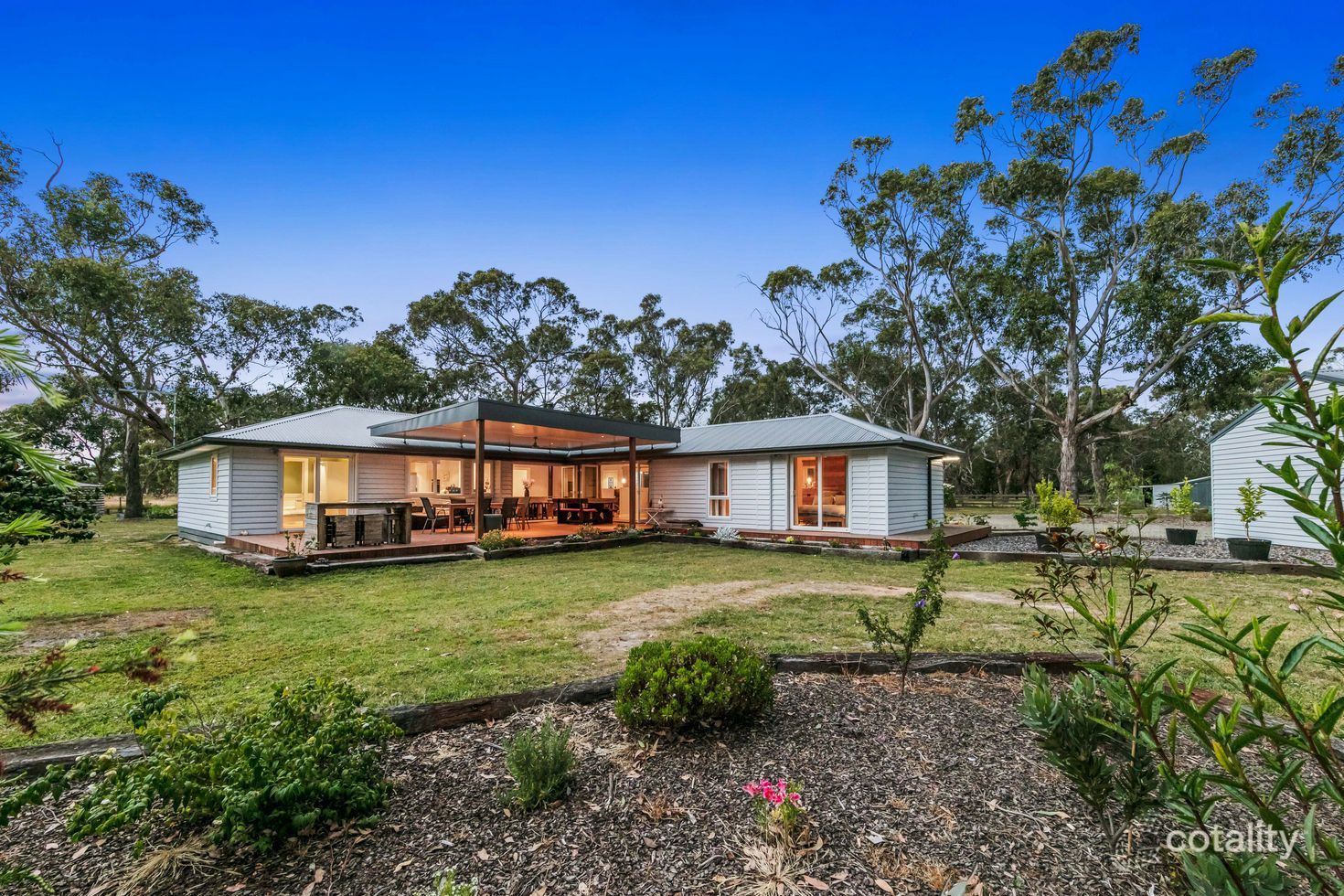 210 Bungower Rd, Moorooduc, VIC 3933