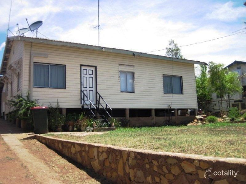 5 Charles St, Soldiers Hill, QLD 4825