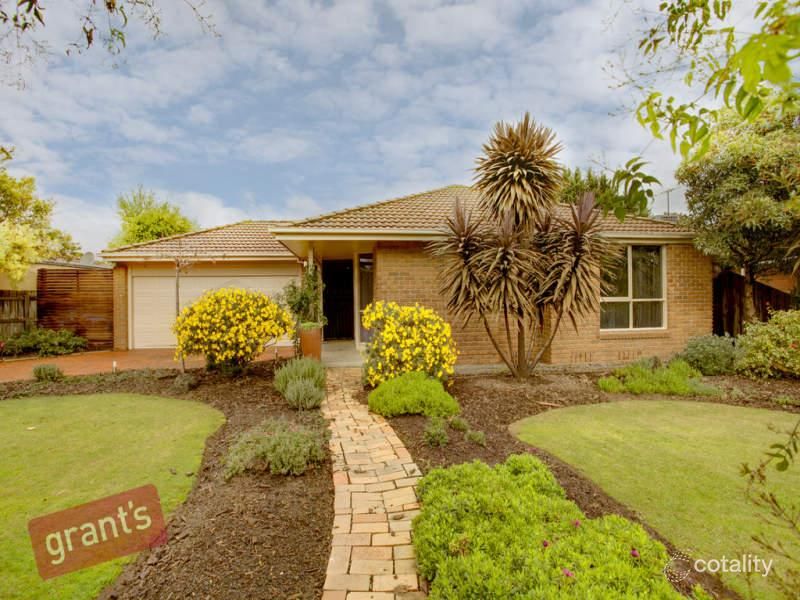 15 Shiraz Cres, Narre Warren, VIC 3805
