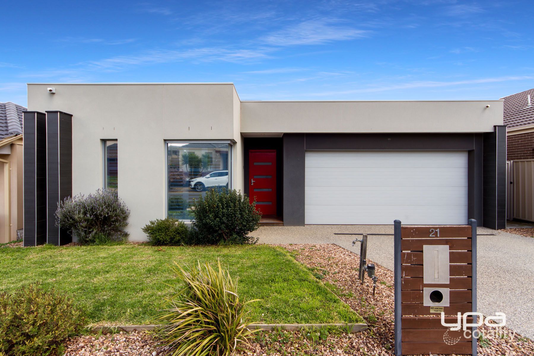 21 Hascombe Dr, Caroline Springs, VIC 3023