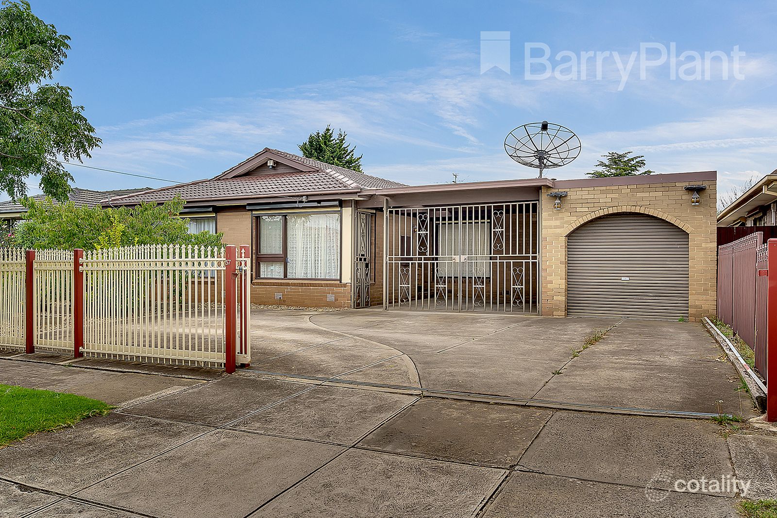 57 Woodstock Dr, Gladstone Park, VIC 3043